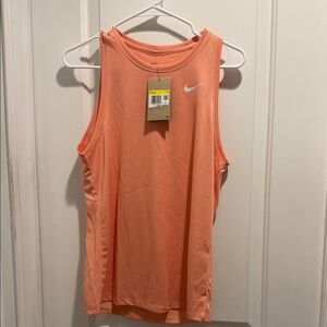 NWT Women’s Dri-fit  Nike Tank